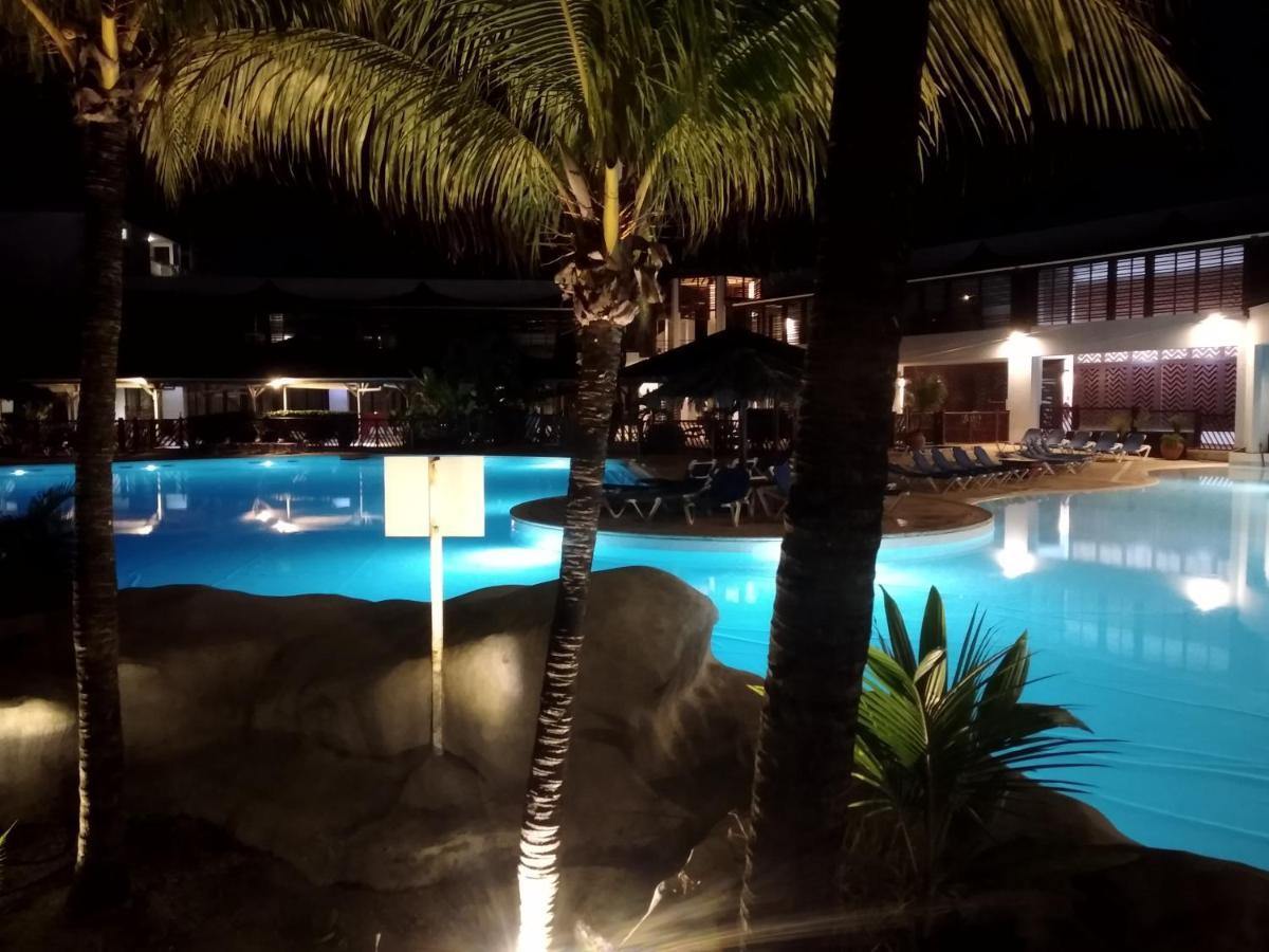 Studio Avec Grande Piscine, Plage Cannelle Caraibes Saint-Francois  Exteriör bild